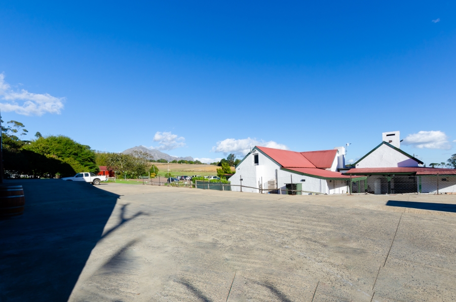 5 Bedroom Property for Sale in Stellenbosch Farms Western Cape